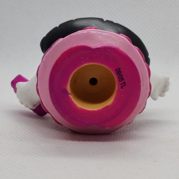 Fisher-Price Little People Lil Kingdom Princess Sonya Lee with Purple Fan - Picture 4 of 6